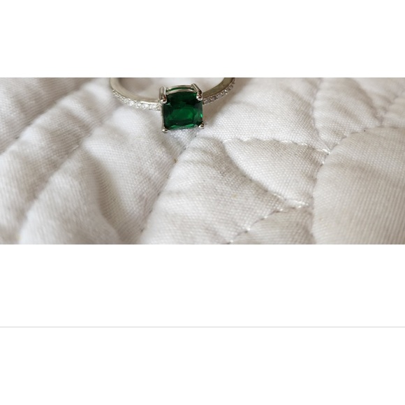 Emerald Cut Green CZ Silver Ring Size 10 - Picture 2 of 2
